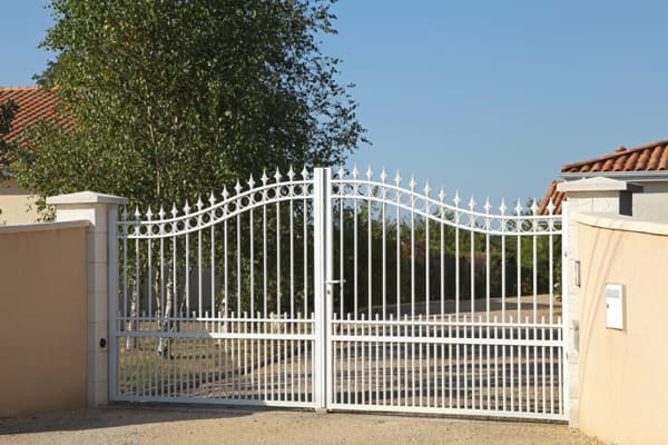 Portales y cancelas exteriores